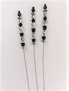 3 Stik pynt. Perler på tråd.  Længden på perlerne ca. 10 cm.  + tråd
